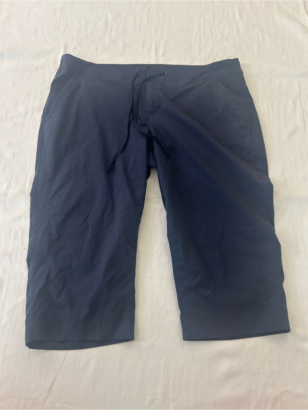 Columbia Women’s 16 Navy Lightweight Drawstring Capri Hiking Pants Outdoor